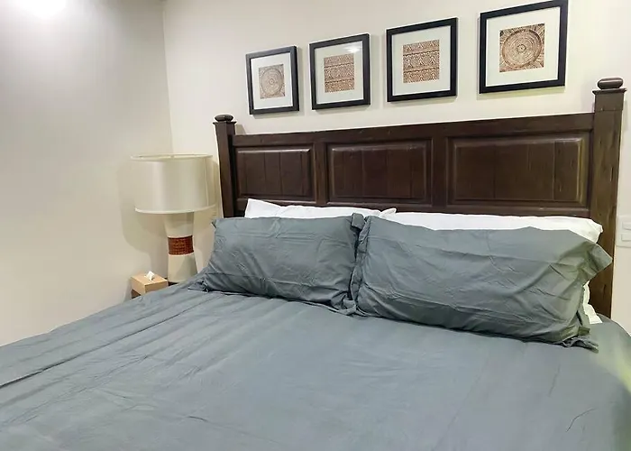 Gran Ubicacion, En La Zona De Santa Fe, King Bed